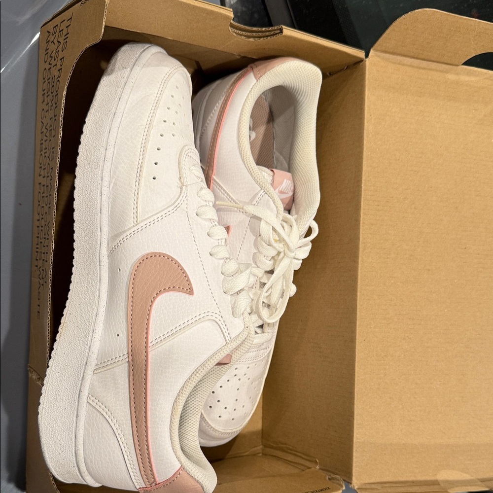 Nike Women's Cream and Pink Sneakers